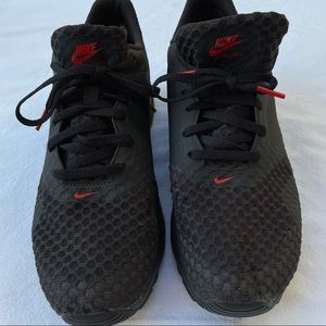 black & red nike shoes